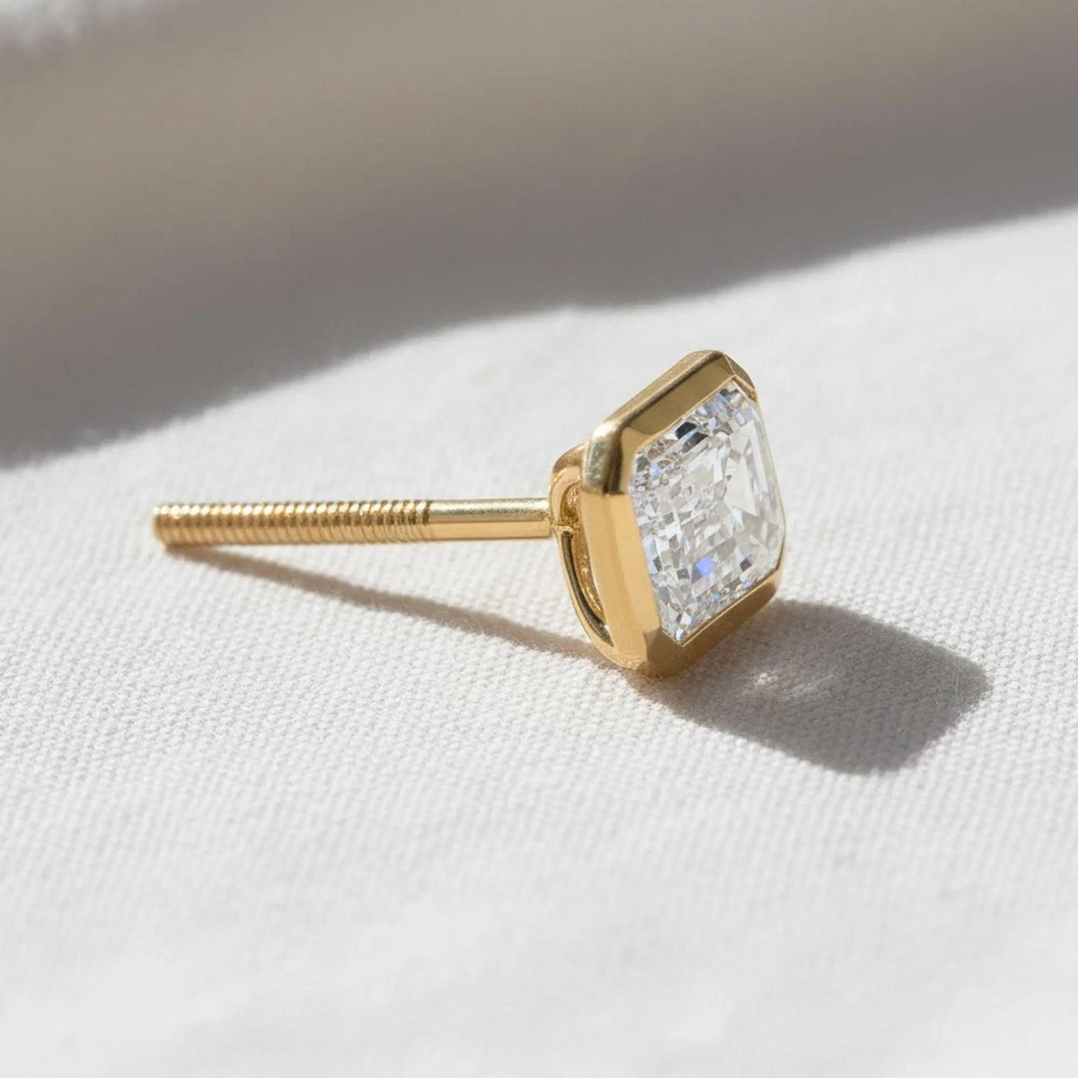 Real VVS1 Moissanite Stud Earrings in 925 Silver or Yellow Gold, Screw back Earrings 1.00 CTW, Birthday Gift for Women