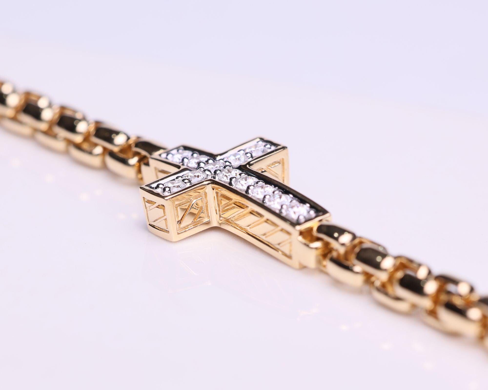 Diamond Cross Bracelet / 14k Gold Diamond Cross Bracelet / Diamond Cross Pendant / Mini Cross White Diamond Bracelet / Gift for Mom