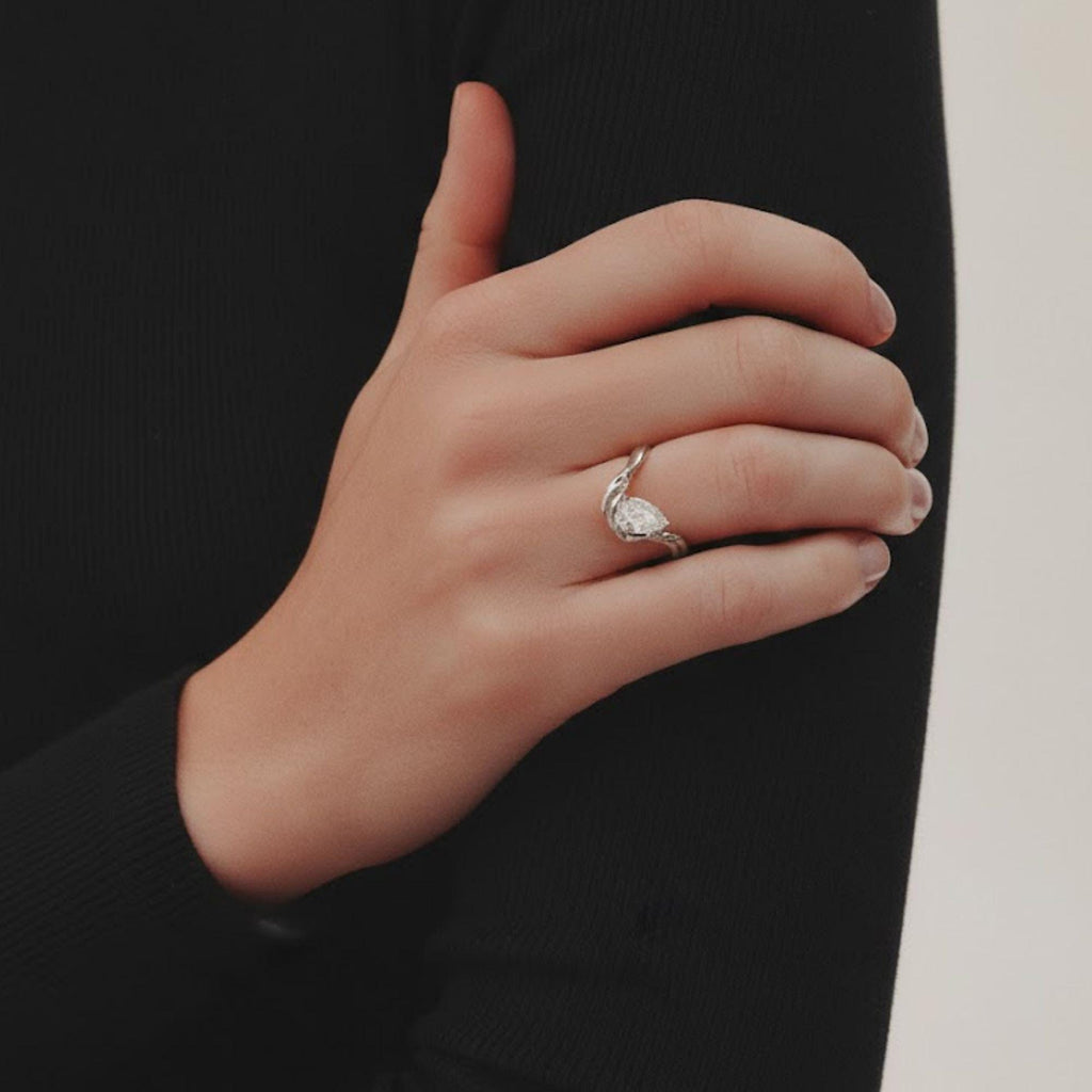 Pear Cut Moissanite Wave Ring, Modern Swirl Solitaire Ring, Minimal Gold Ring, Unique Engagement Ring, Dainty Promise Ring