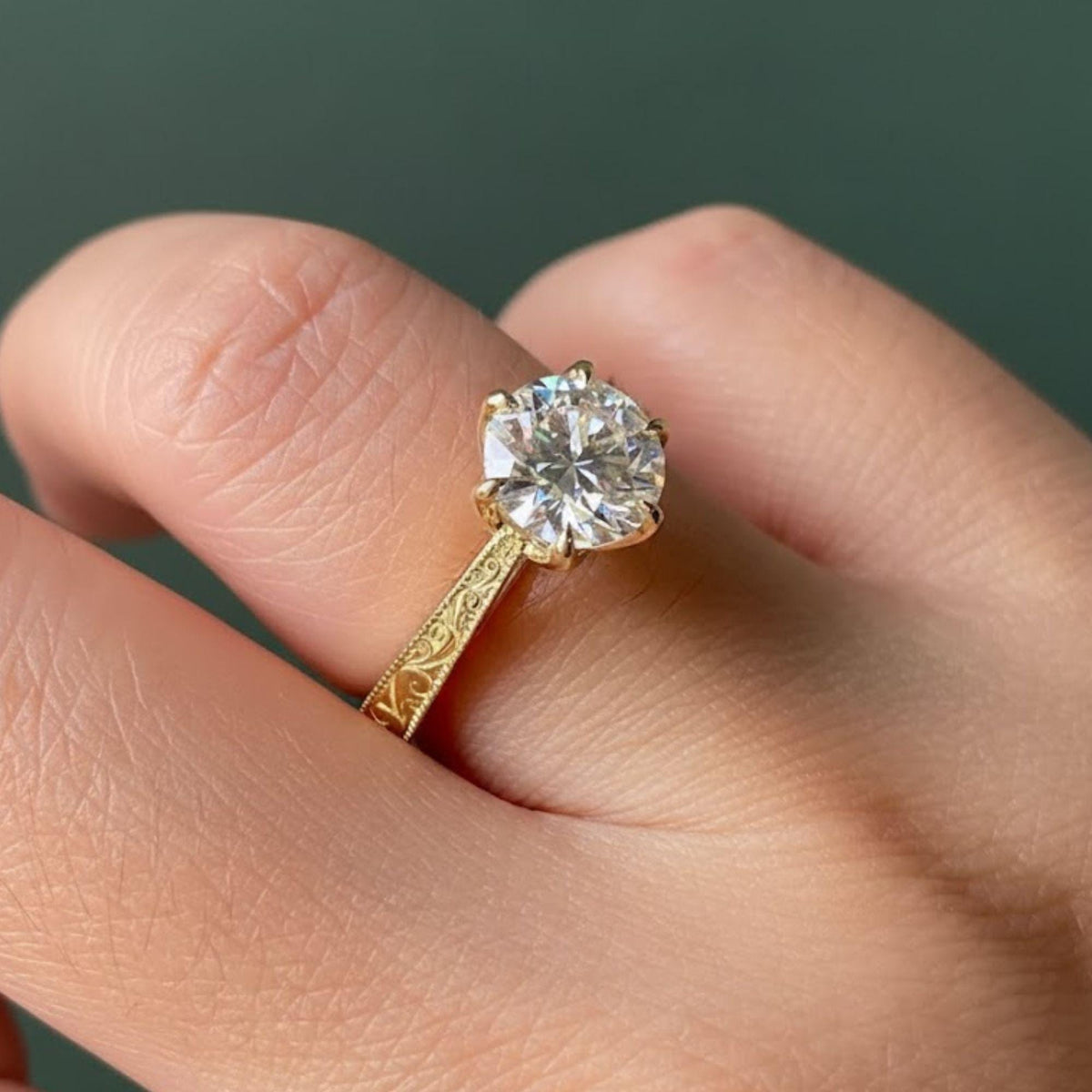 14k Solid Gold 1.0 CT Round Moissanite Engagement Ring / Vintage Set Moissanite Ring for Women / Diamond Substitute Engagement Ring