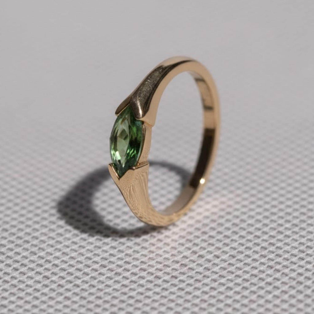 Marquise Emerald dainty Ring, May Birthstone Ring, Promise Ring, Solitaire Ring, Anniversary Gift Ring