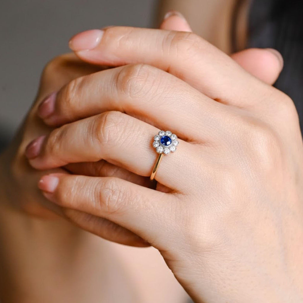 14ct Gold Vintage Sapphire and Moissanite Cluster Ring Halo Engagement