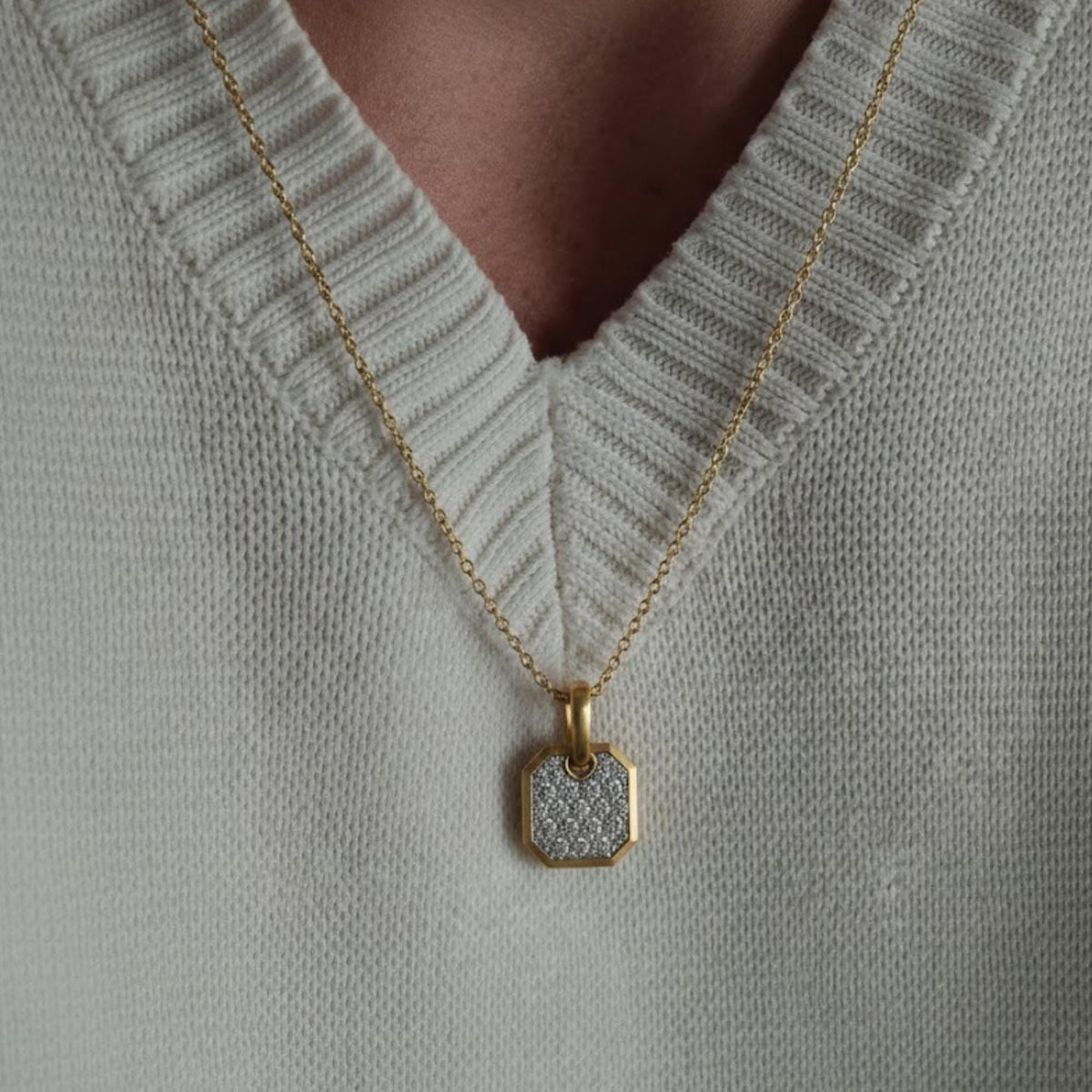 Gold Onyx Pendant Necklace For Men - Mini Onyx Gemstone Necklace - Mens Necklace - Men's Fashion Necklace - Mens Jewellery Gifts UK