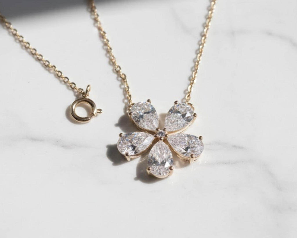 14K White Gold Moissanite Necklace, Flower Necklace, Flower Shaped Moissanite Pendant,Exquisite Jewelry, Ladies' Wedding Gift / Bridal Gift