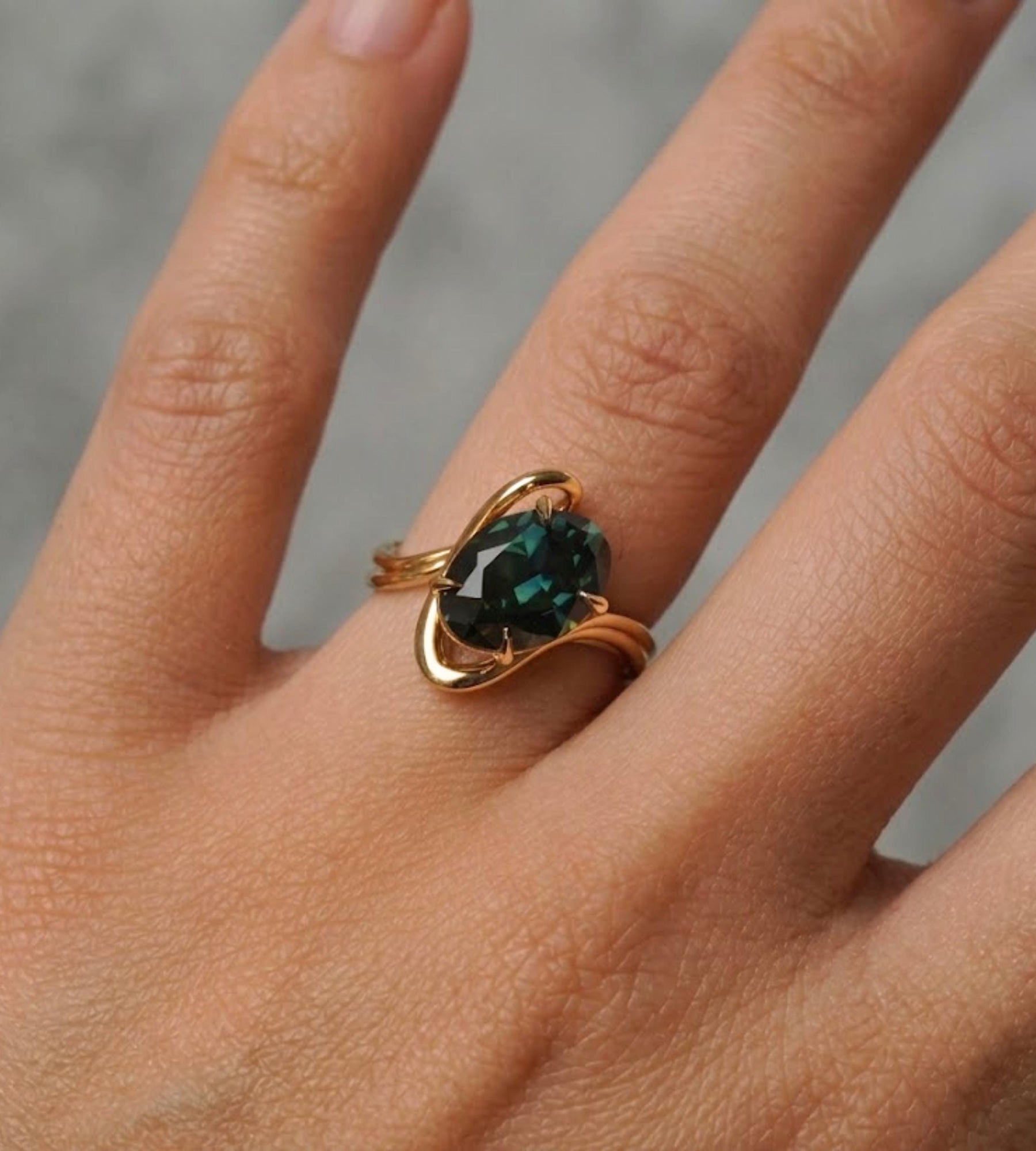 Oval Engagement Ring, Vintage Style Teal sapphire Oval Cut Solitaire Ring, Bypass Teal Sapphire Ring, 14K Yellow Gold Bridal Promise Ring