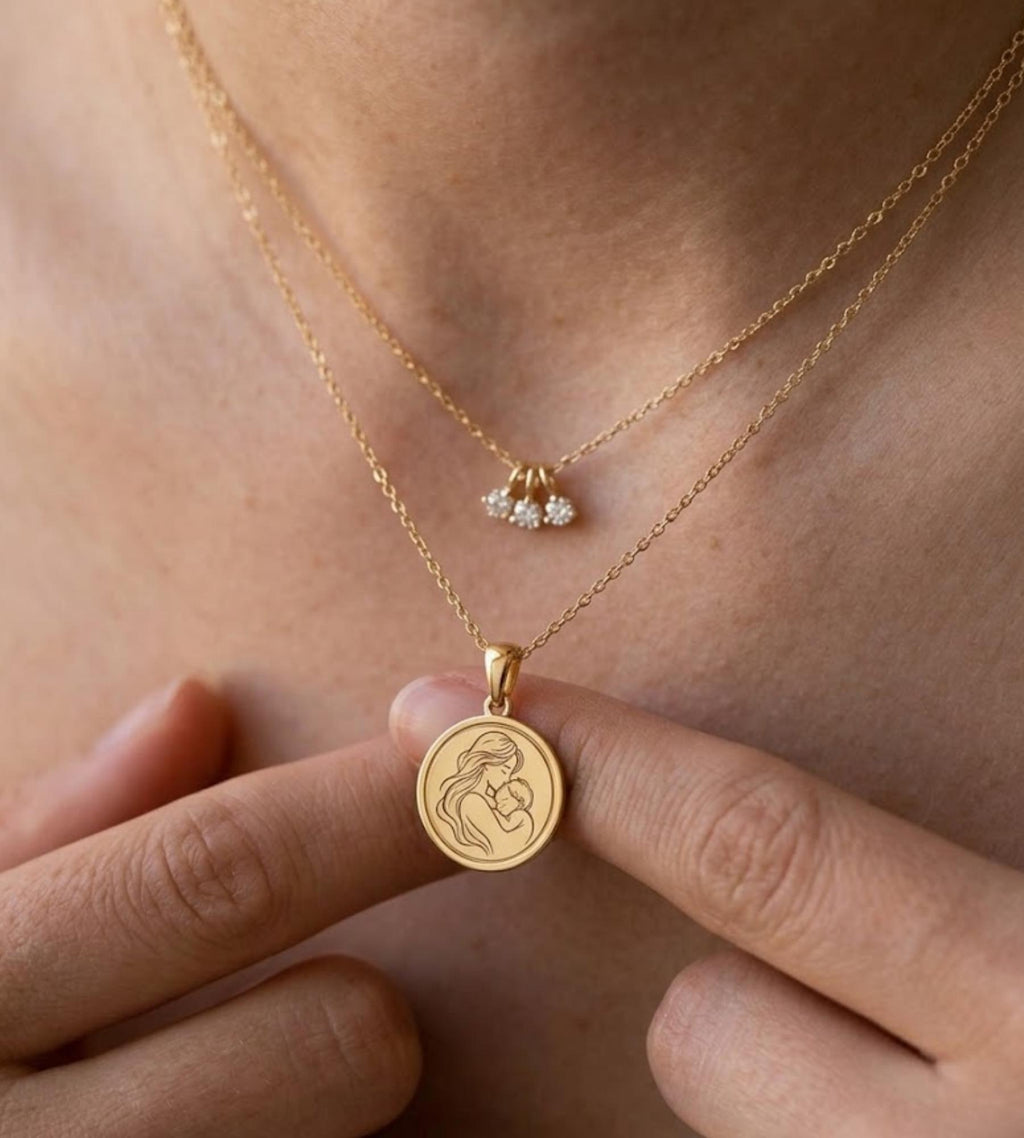 14k Gold Mother and Child Medallion Women Pendant Women Necklace for Women Pendant for Women Gold Women Necklace Gift Women Gift For Women