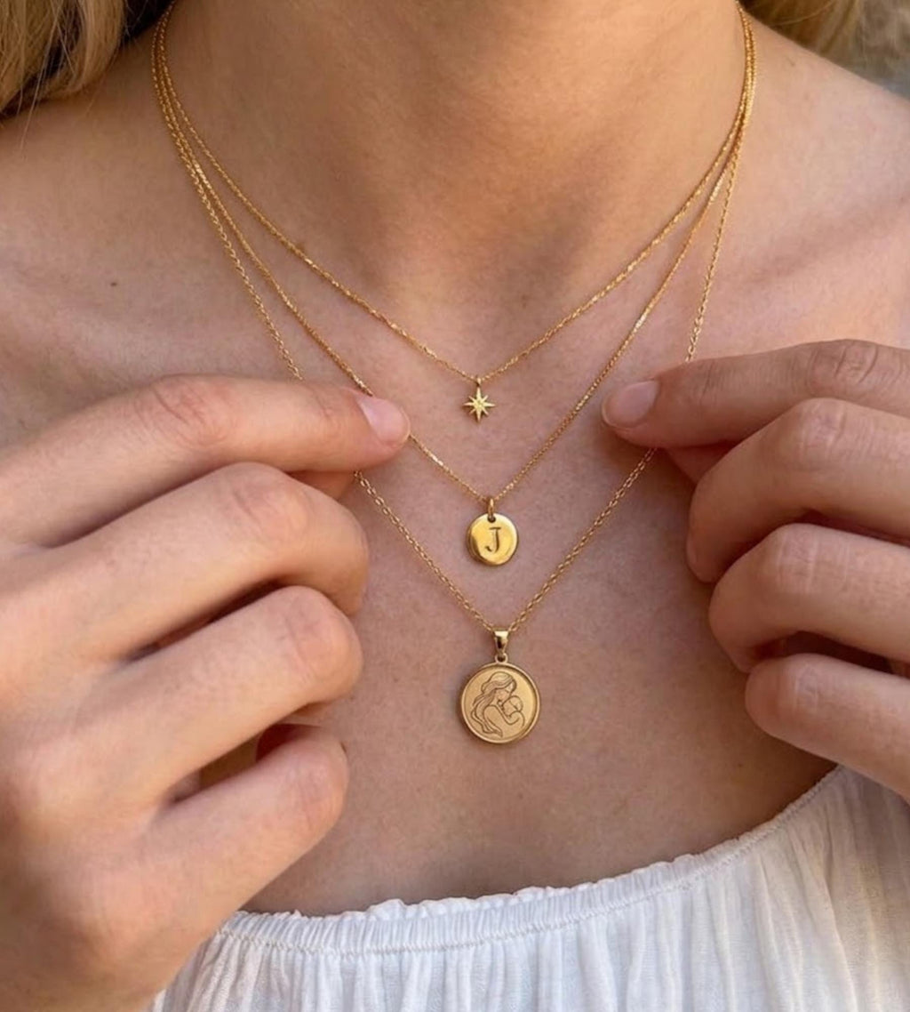 14k Gold Mother and Child Medallion Women Pendant Women Necklace for Women Pendant for Women Gold Women Necklace Gift Women Gift For Women