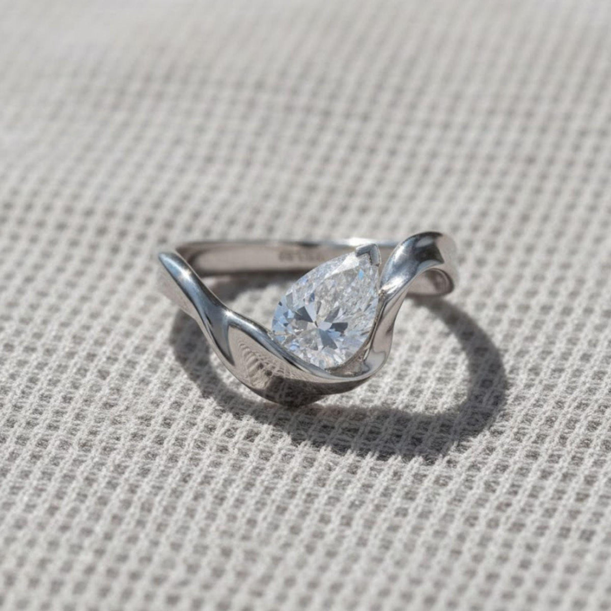 Pear Cut Moissanite Wave Ring, Modern Swirl Solitaire Ring, Minimal Gold Ring, Unique Engagement Ring, Dainty Promise Ring