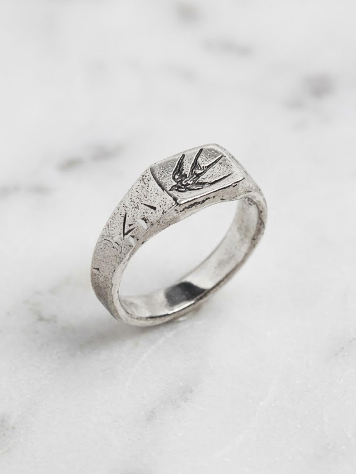 Swallow Ring Sterling Silver – Handcrafted Engraved Signet Ring, Minimalist Bird-Inspired Jewelry, Unisex Adventure Ring for Him & Her