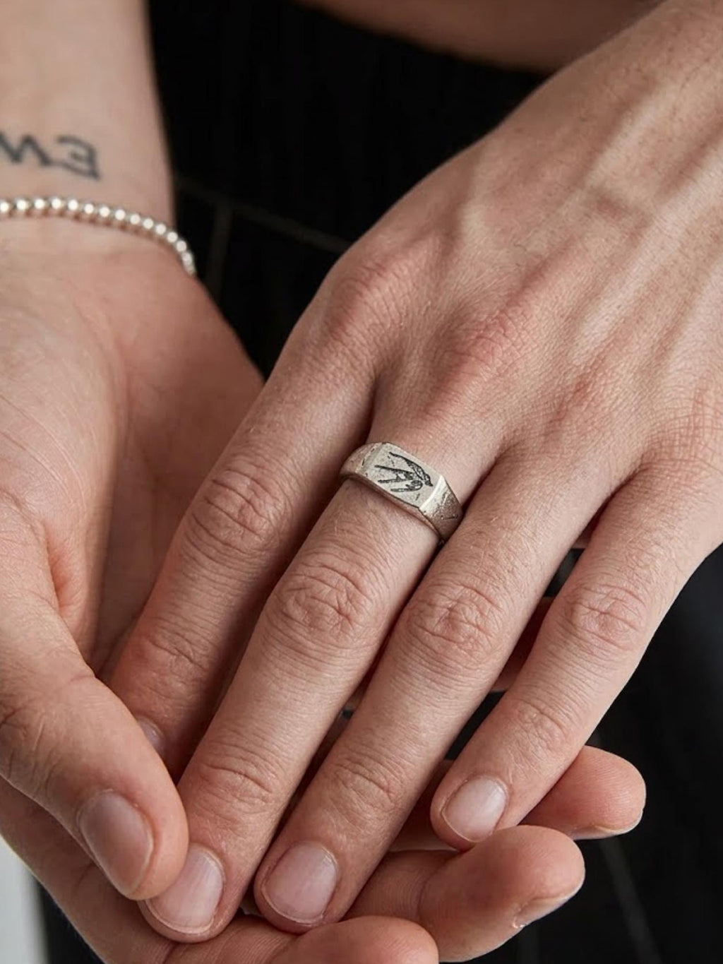 Swallow Ring Sterling Silver – Handcrafted Engraved Signet Ring, Minimalist Bird-Inspired Jewelry, Unisex Adventure Ring for Him & Her