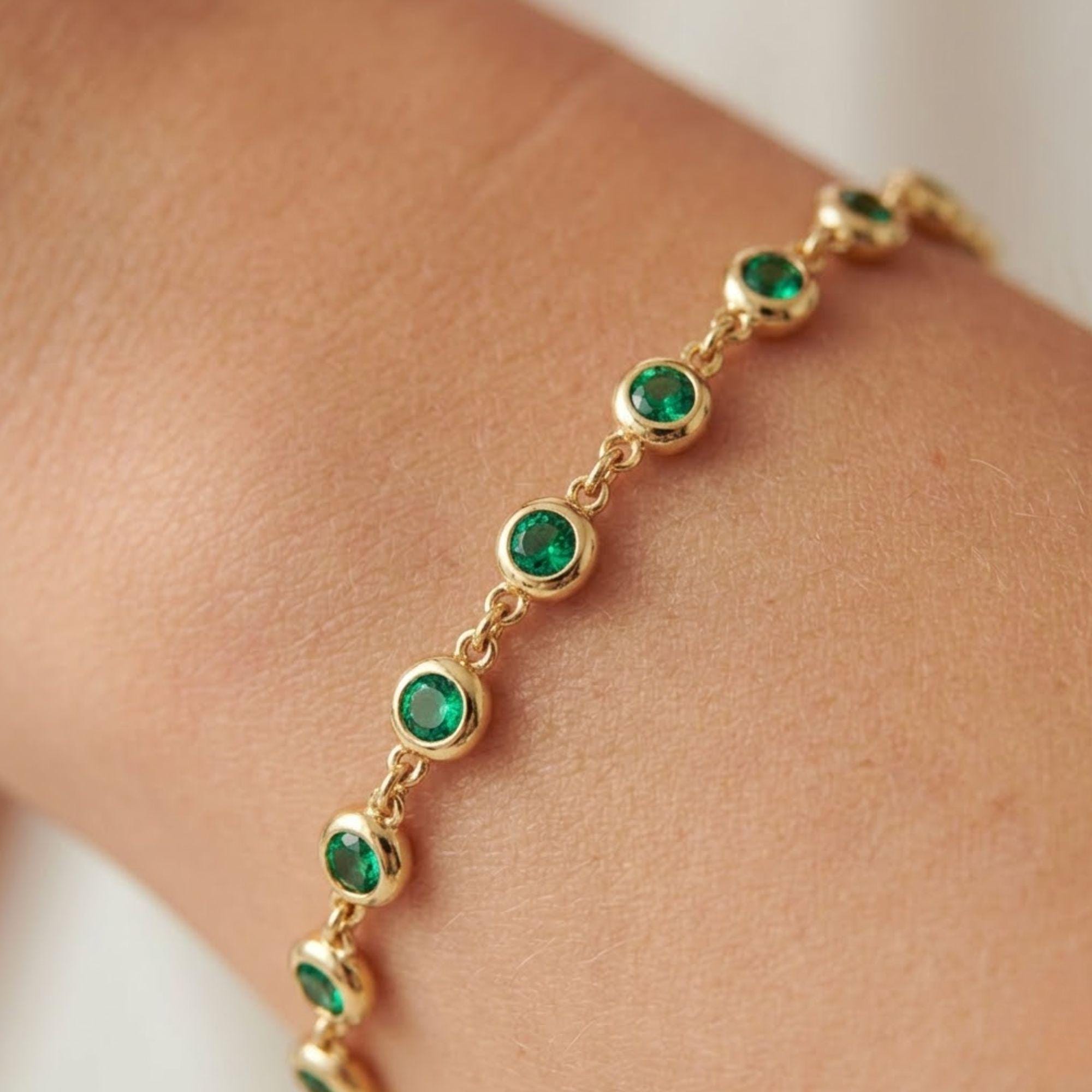 Emerald Bracelet / 14k Gold Bezel Set Emerald Tennis Bracelet/ Multi stone Emerald Layering Bracelet / Birthday Gift