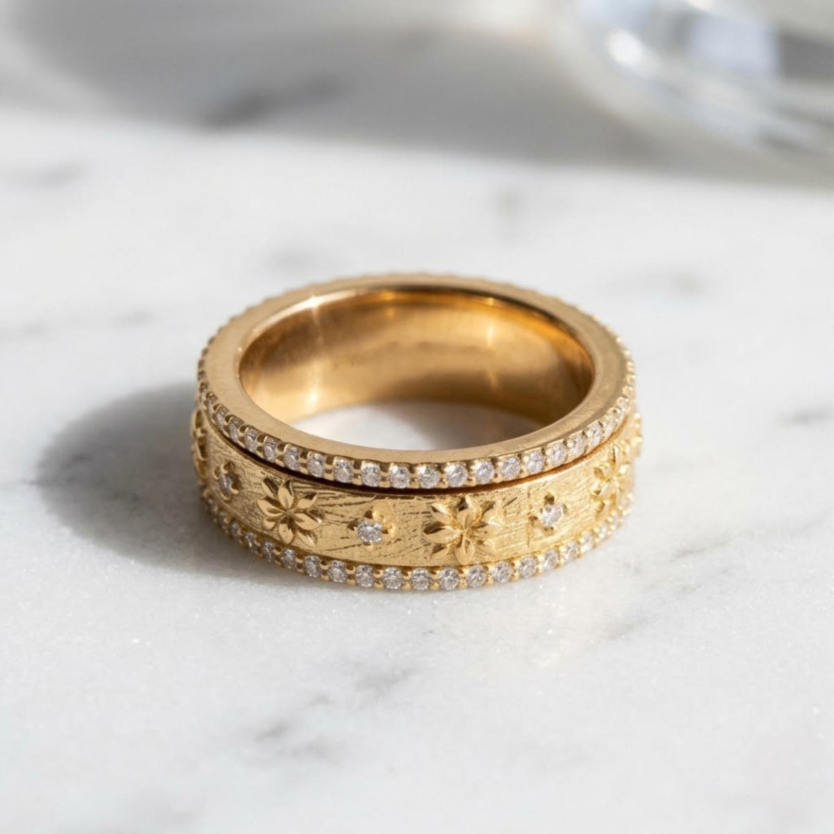 Vintage yellow gold wedding band Solid gold ring Milgrain ring Carved ring Full eternity band Filigree ring Stacking ring Anniversary gift