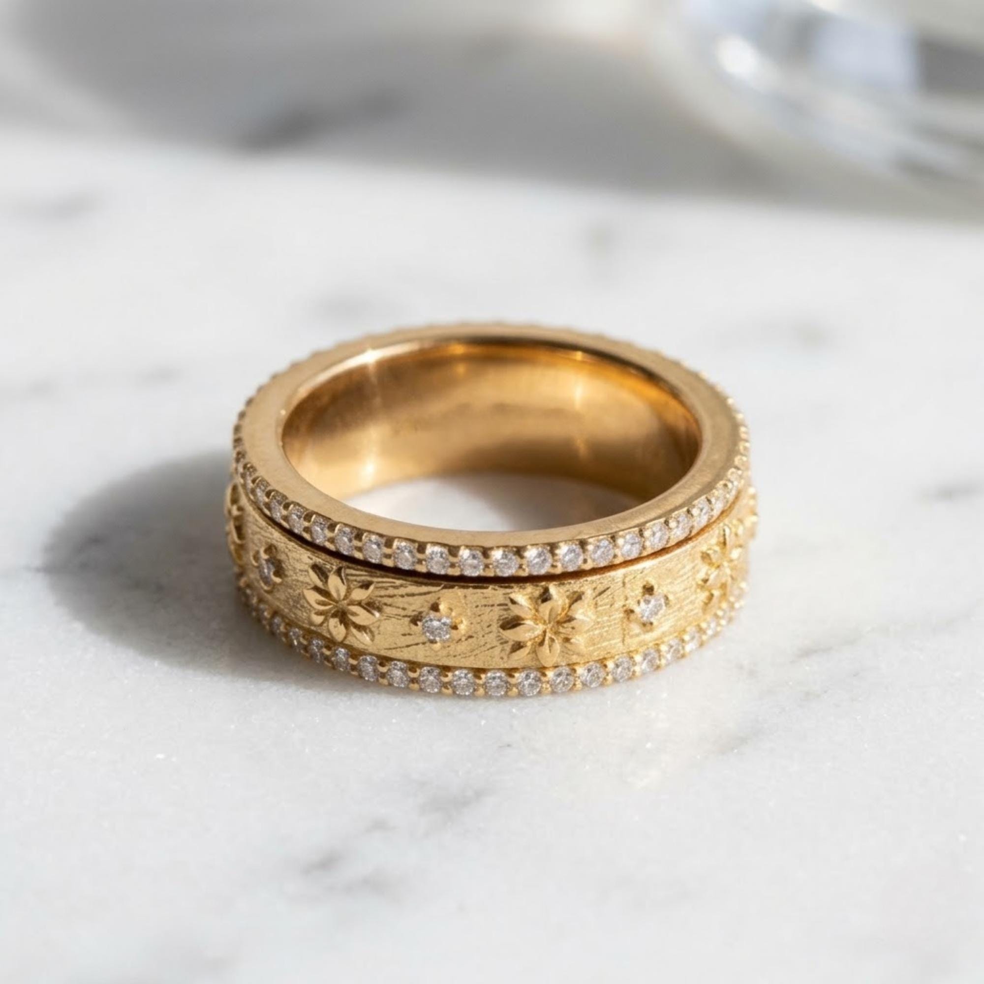 Vintage yellow gold wedding band Solid gold ring Milgrain ring Carved ring Full eternity band Filigree ring Stacking ring Anniversary gift