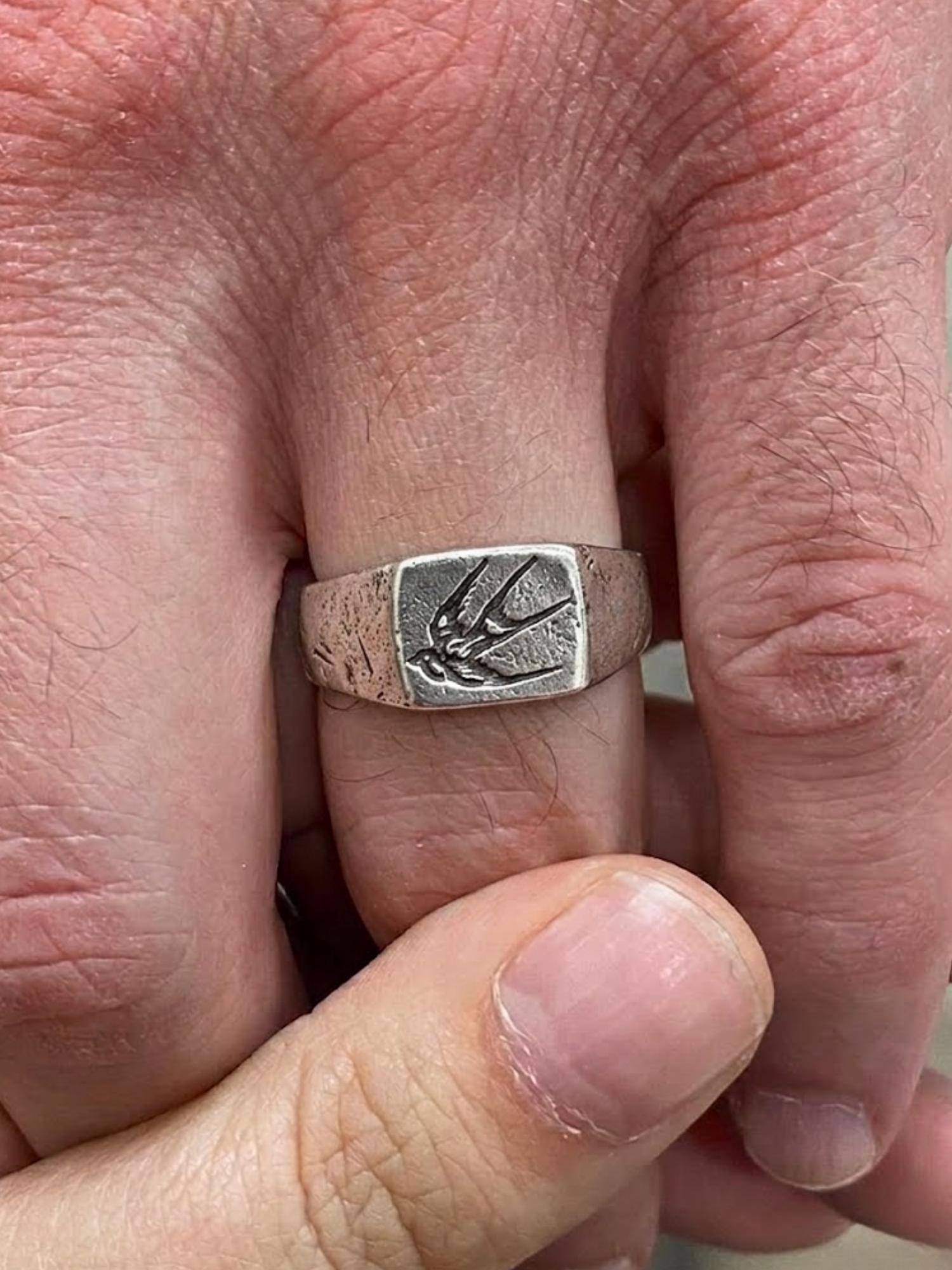 Swallow Ring Sterling Silver – Handcrafted Engraved Signet Ring, Minimalist Bird-Inspired Jewelry, Unisex Adventure Ring for Him & Her