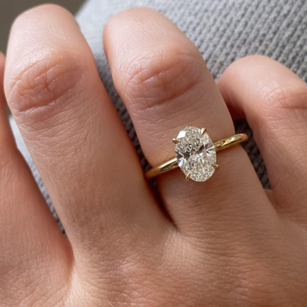 Oval Engagement Ring in 14k Solid Gold / 1.00 CT Moissanite Engagement Rings / 4-Prong Solitaire Moissanite Ring / Gold Promise Ring